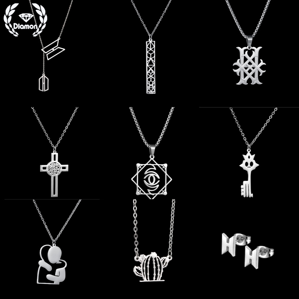 Women Fashion Logo Design - Collana con Ciondolo Personalizzato in Acciaio