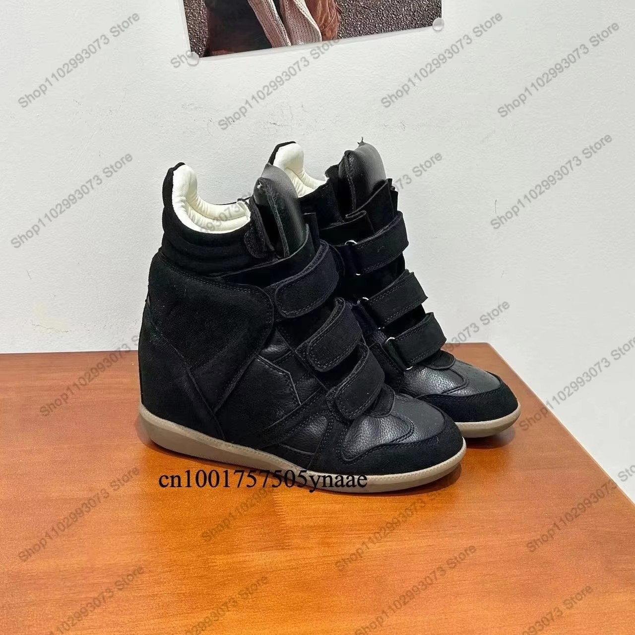 Women Fashion Show - Sneakers da donna con zeppa nascosta,