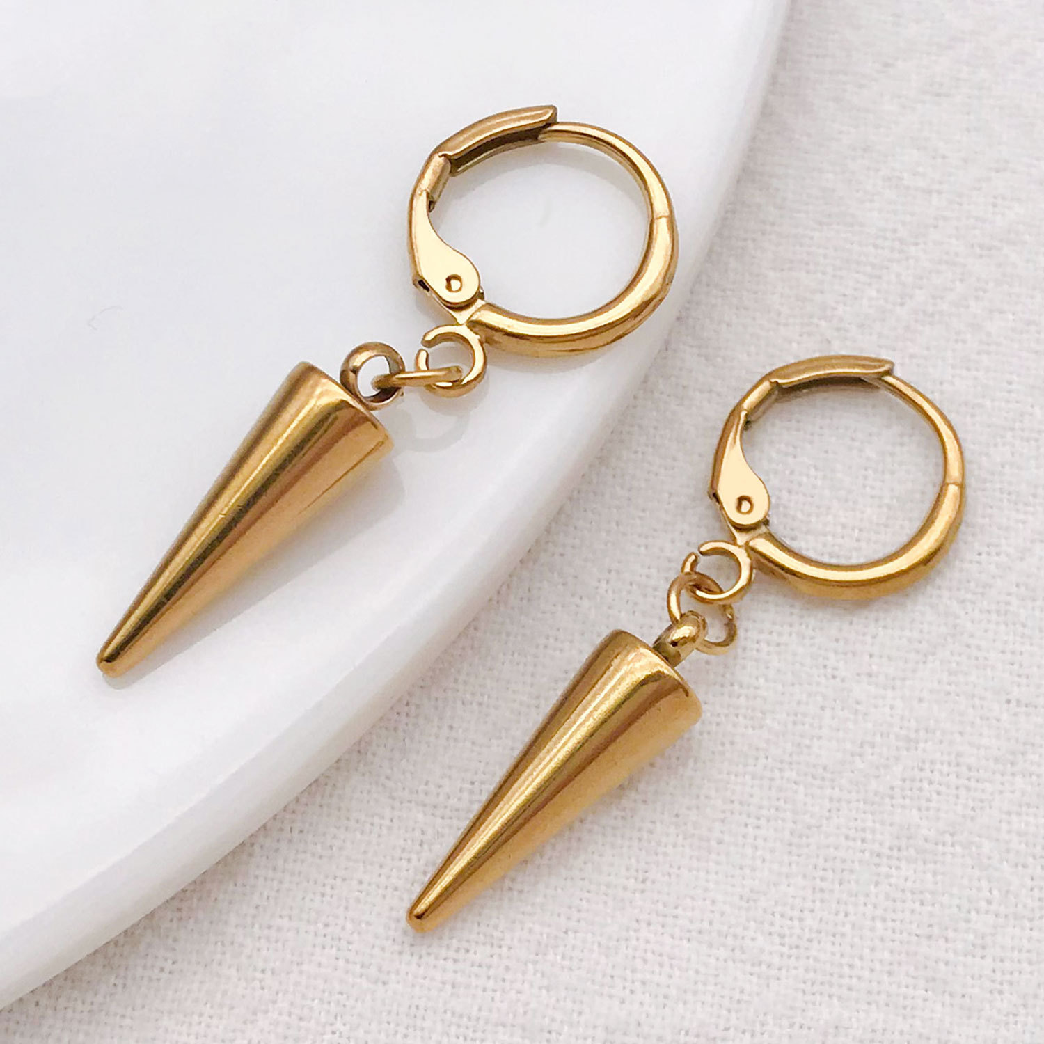 8 Pezzi Ciondoli a Cono in Acc - Women'S Fashion Earrings recensione e prezzo